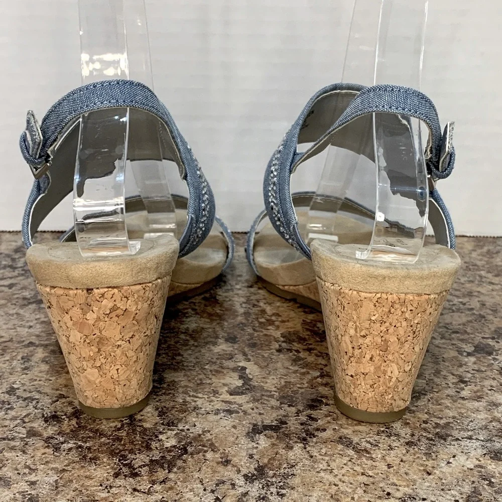 Bandolino Gurleen Chambray Blue & Rhinestone Wedge Sandals Size 8